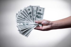 Nueva normativa cambiaria que afecta la compra de dólares y los pagos con tarjeta